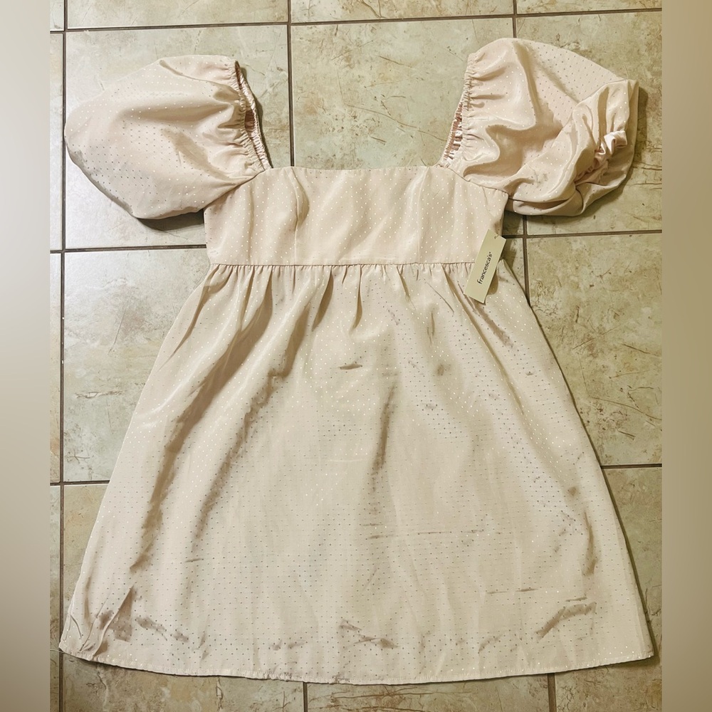 NWT Women’s Francesca’s Dress. Color - Cream. Size: Small.